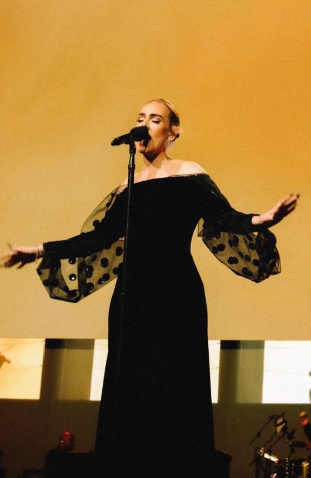 Adele u prvoj kreaciji Harris Reed za modnu kuću Nina Ricci