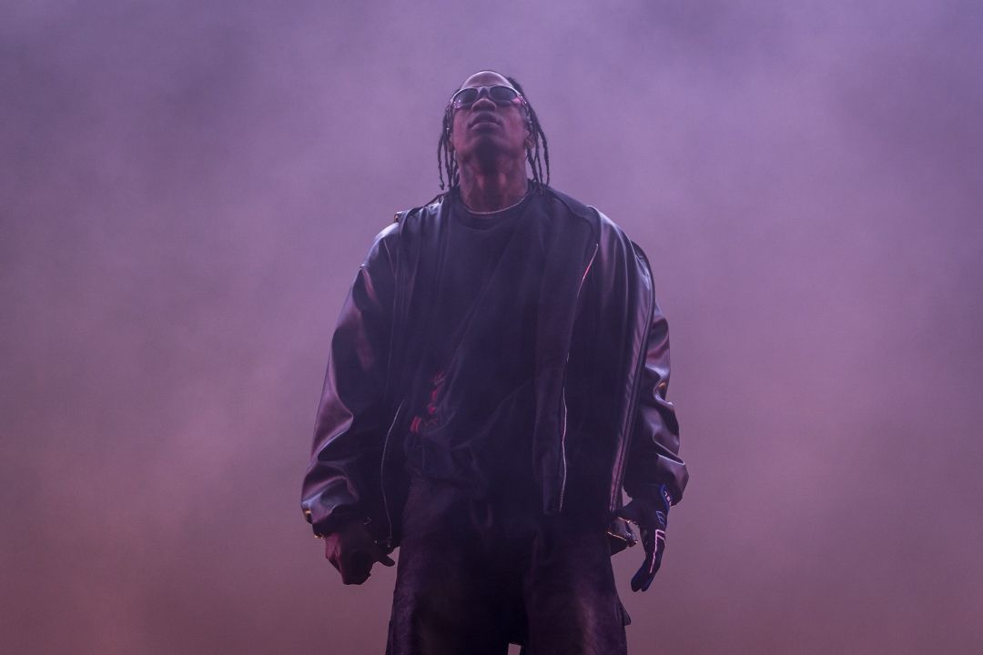 Da li se zemlja trese ili to samo Travis Scott nastupa?