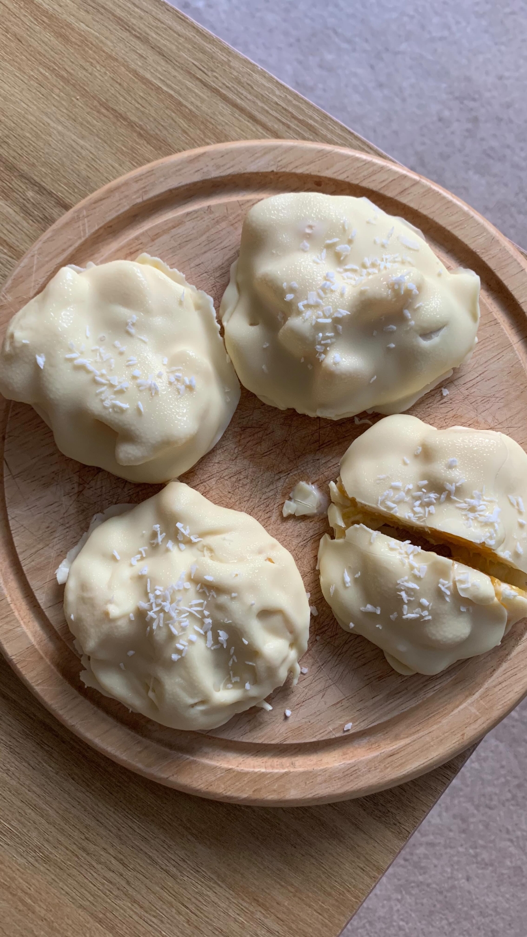 Osvežavajući kolačići sa mangom i belom čokoladom – bez pečenja