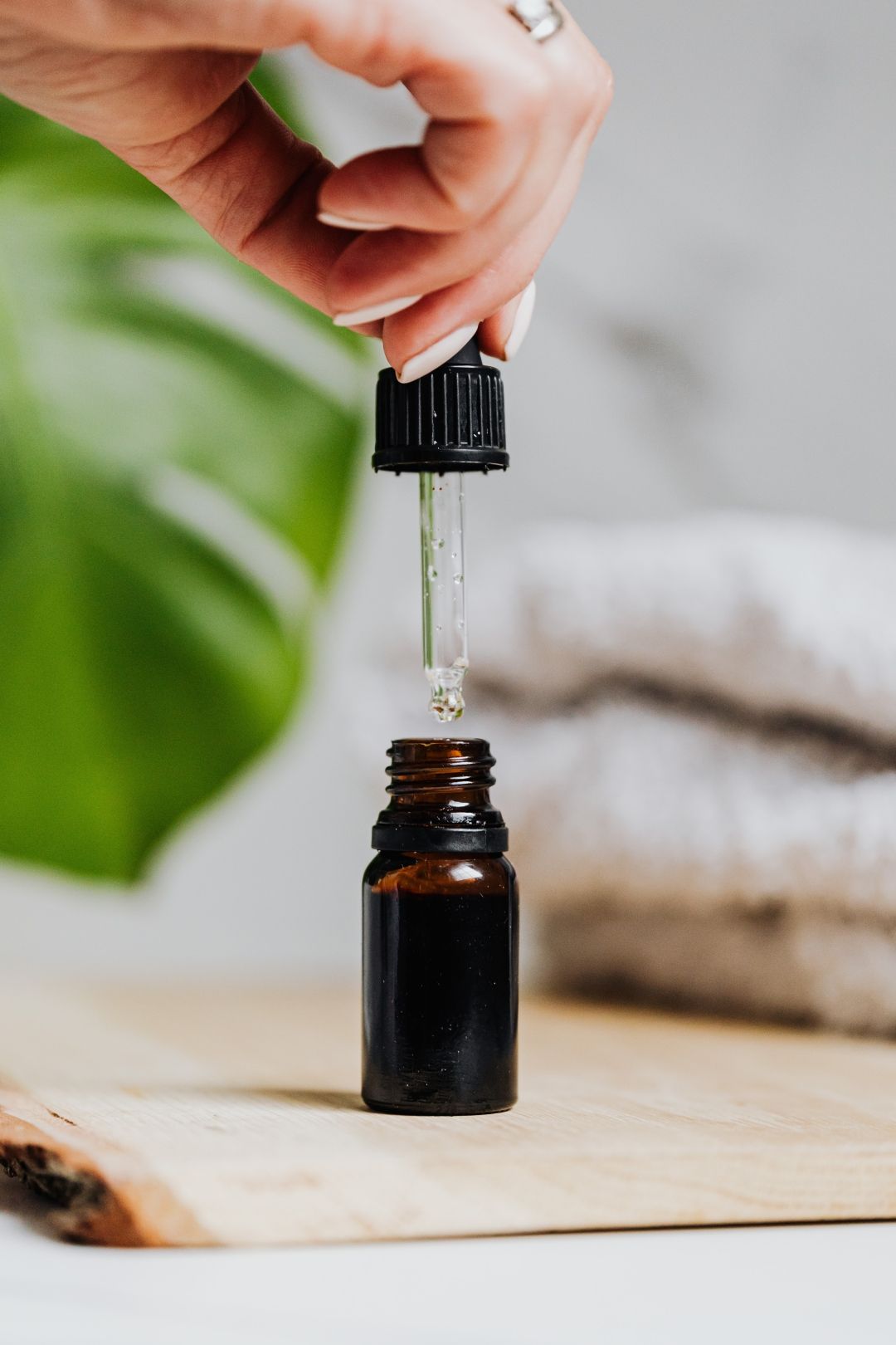 DIY: Viralni serum za rast kose koji možete napraviti sami kod kuće