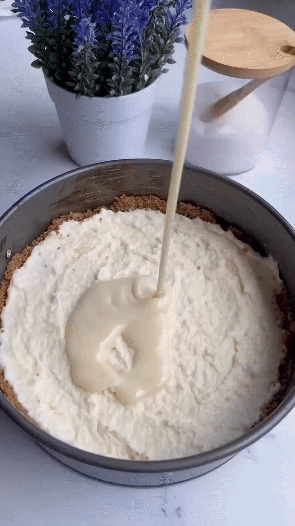 Cheesecake sa kokosom i belom čokoladom