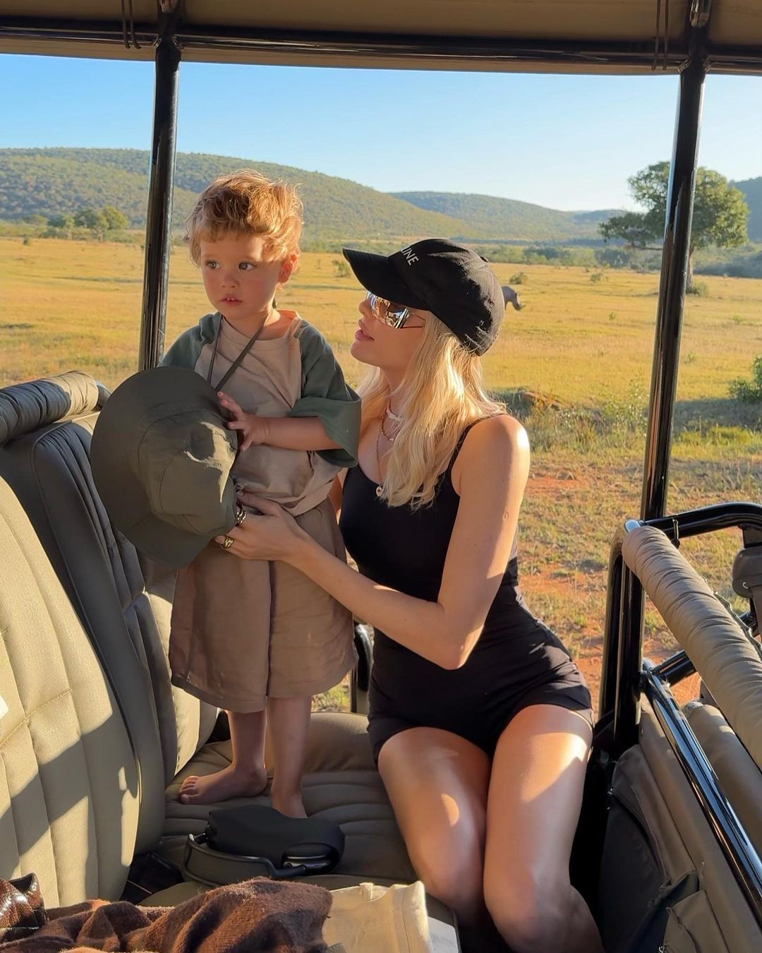 Perfect getaway: Lena Perminova sa porodicom otputovala na safari