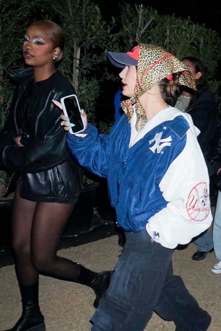 hailey bieber coachella