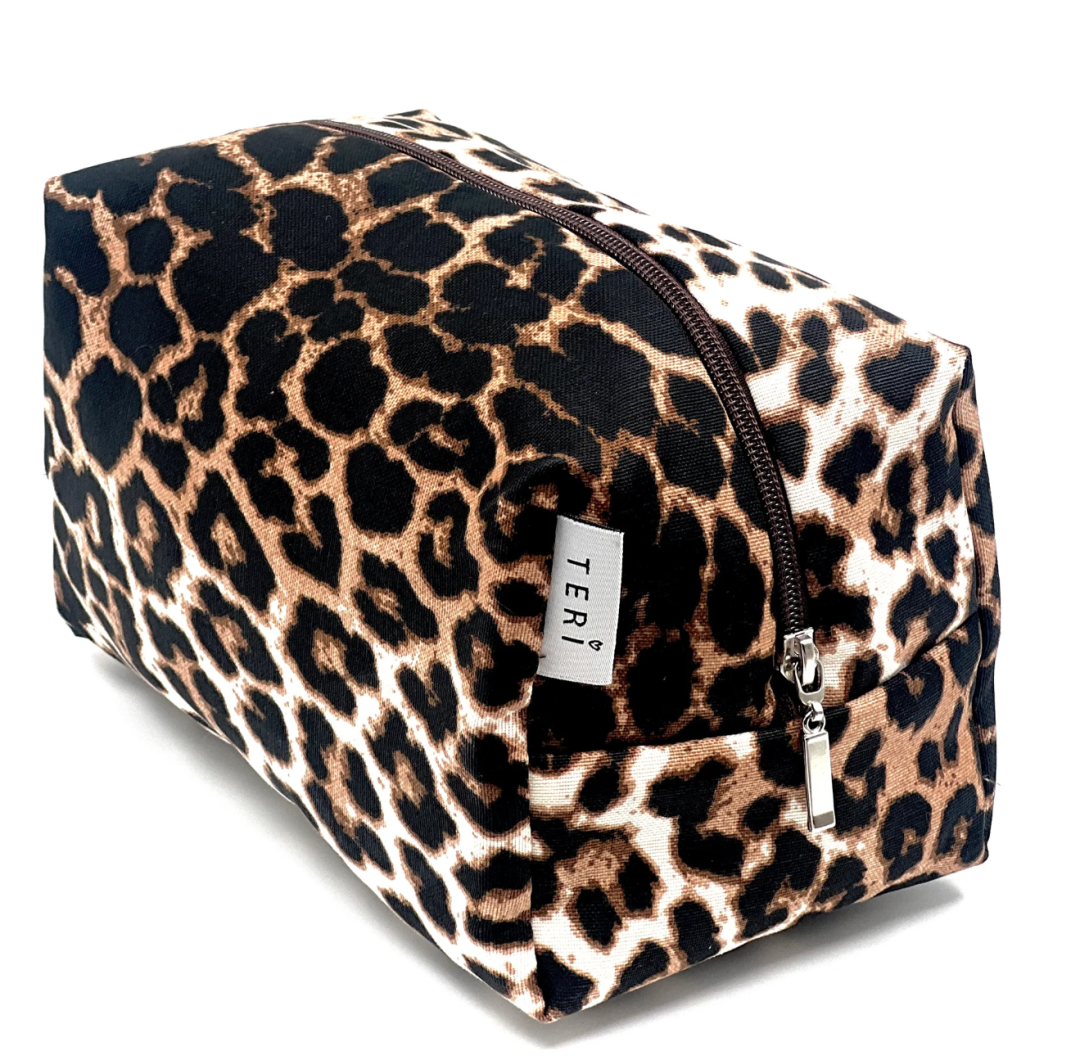 teri neseser u leopard printu