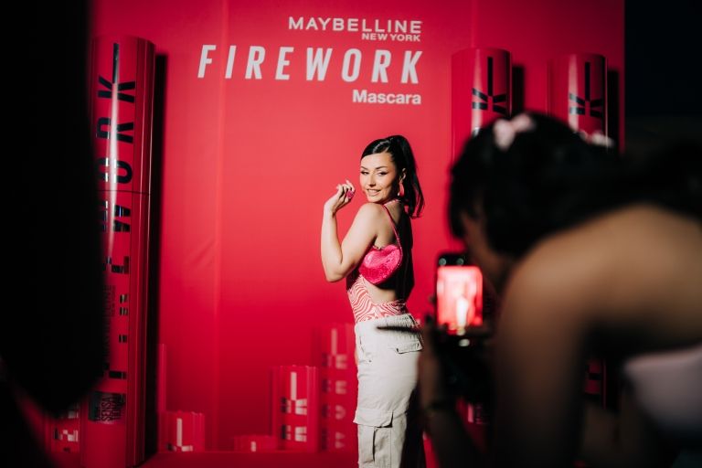 maybelline firework maskara event Marina Mitić