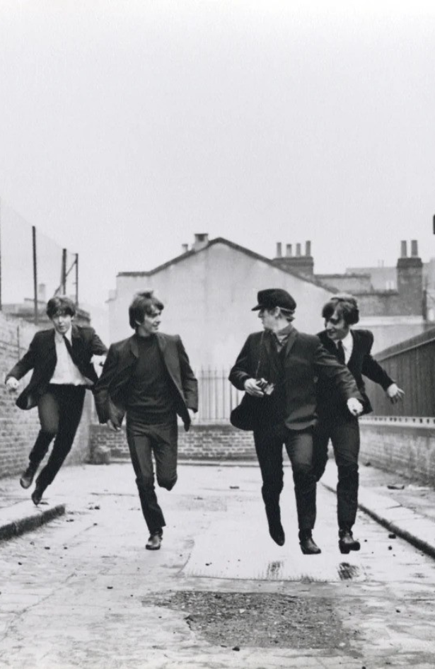 Da li će ova glumačka četvorka tumačiti glavne uloge u biografskim filmovima o članovima ikoničnog benda The Beatles?