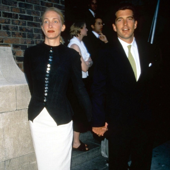 Epitome of chic: Donosimo esencijalne komade kojima možete rekreirati stil Carolyn Bessette Kennedy