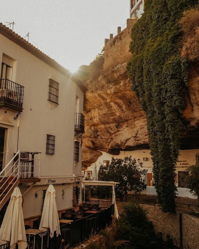 setenil de las bodegas mesto za odmor u spaniji (3)