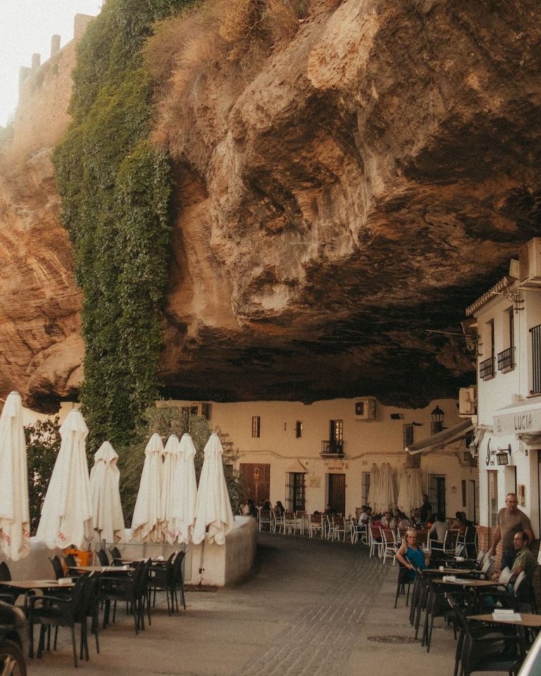 setenil de las bodegas mesto za odmor u spaniji (3)