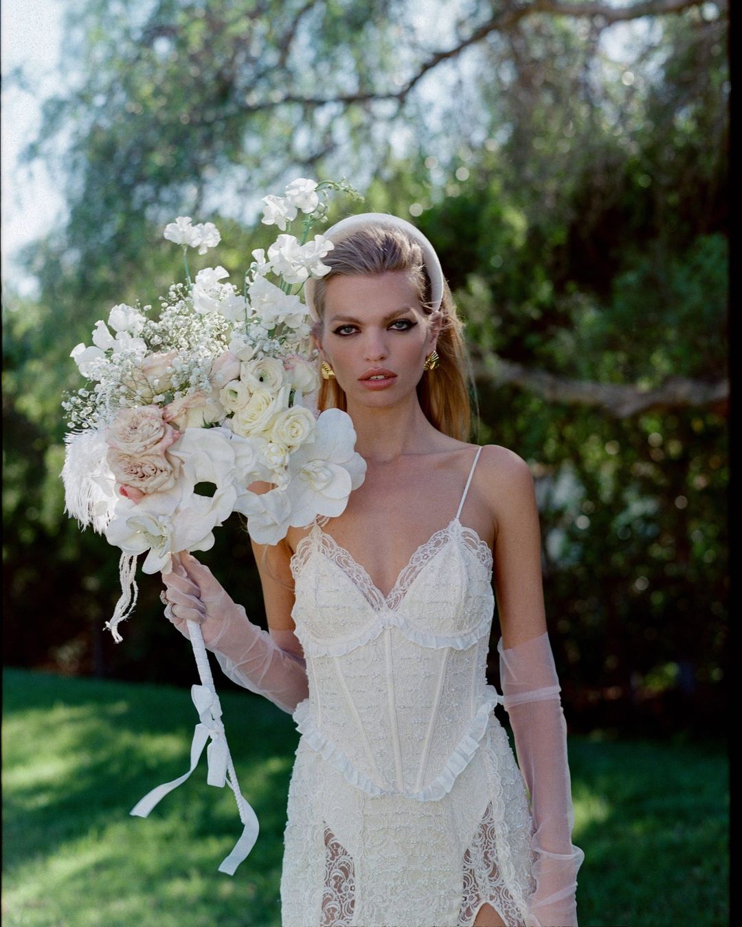 Povratak top modela: Daphne Groeneveld je neukrotiva mlada u novoj bridal kampanji brenda For Love & Lemons