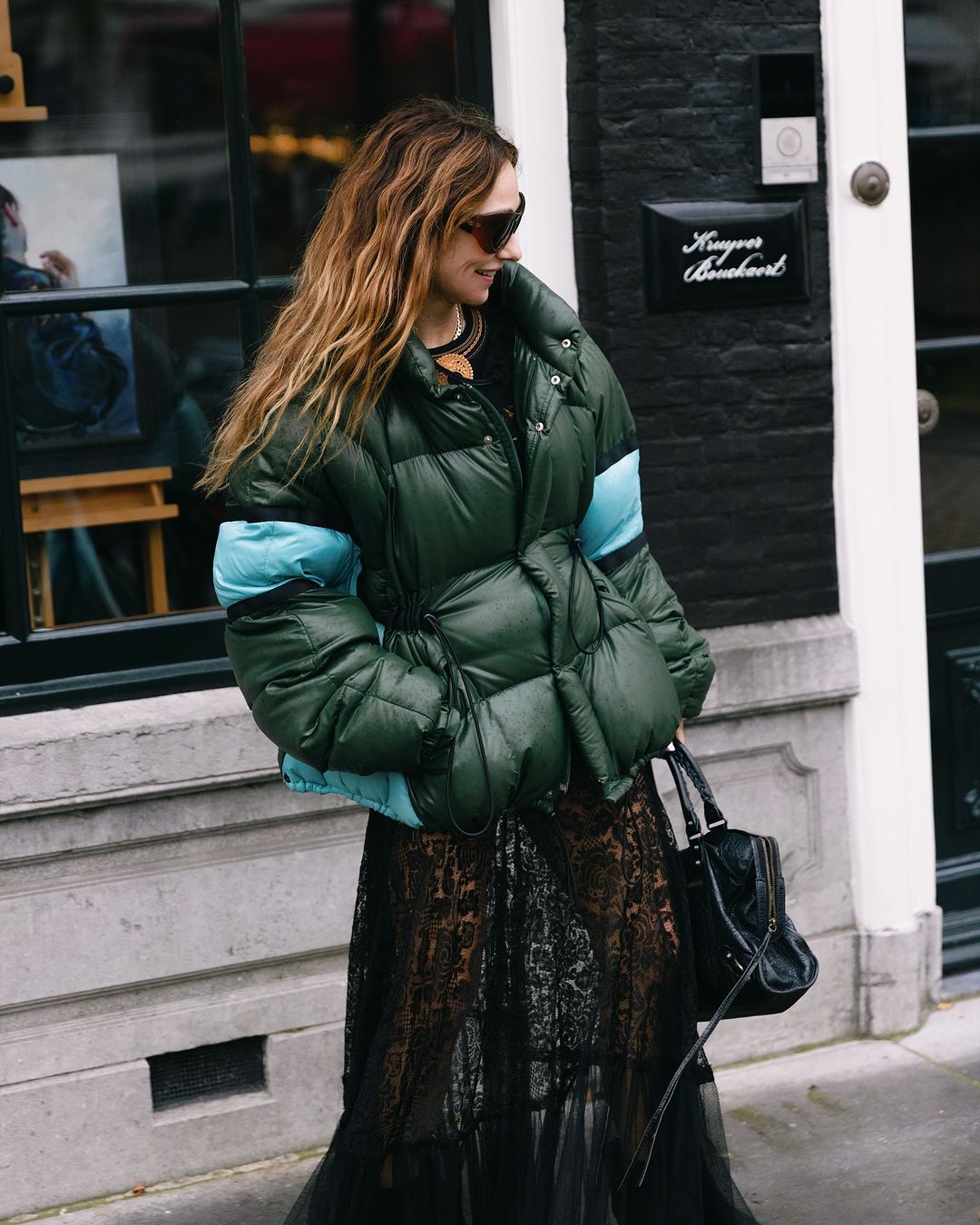 Skijaška jakna kao esencijalni deo streestyle autfita? Kelly Wearstler nam je demonstirala novi trend