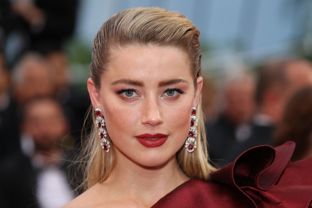 Amber Heard drugi put u ulozi majke