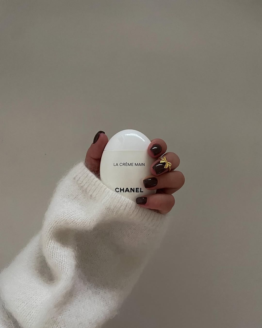 CHANEL La Crème Main krema (1)