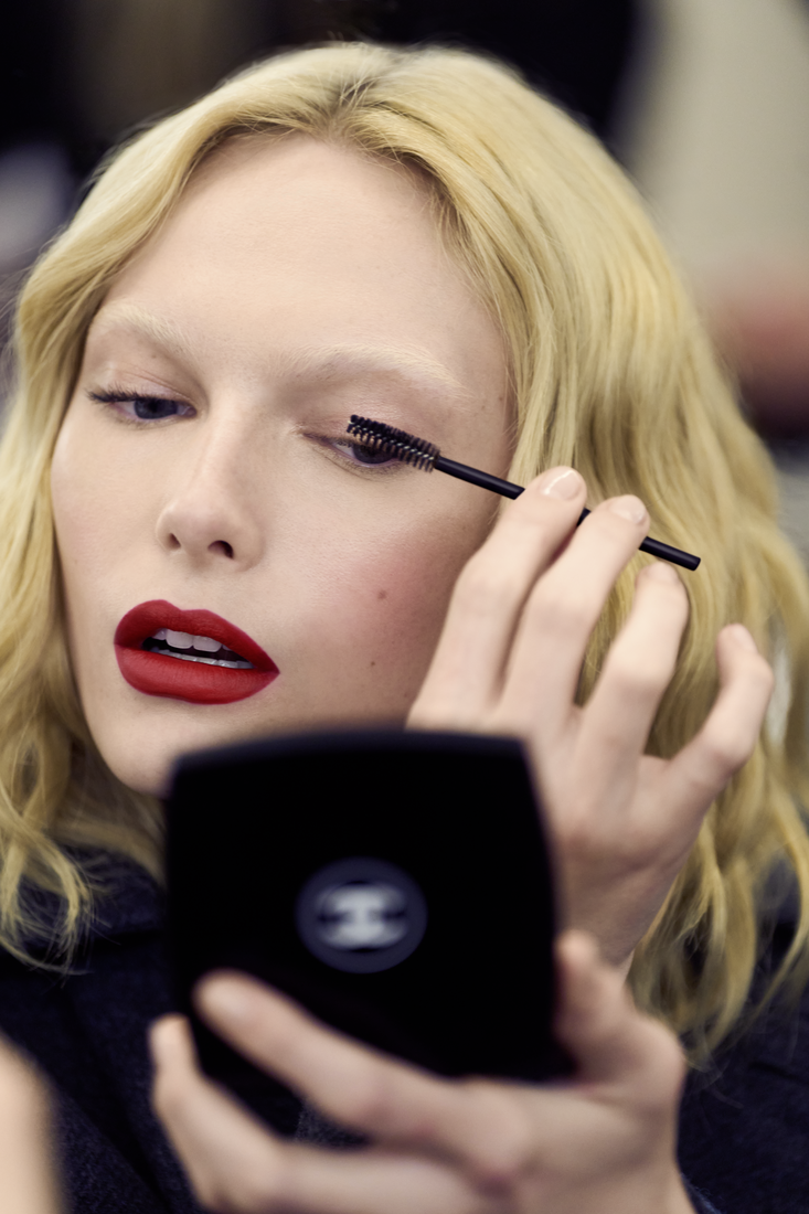 CHANEL šminka na reviji visoke mode – All about the (red) lip?